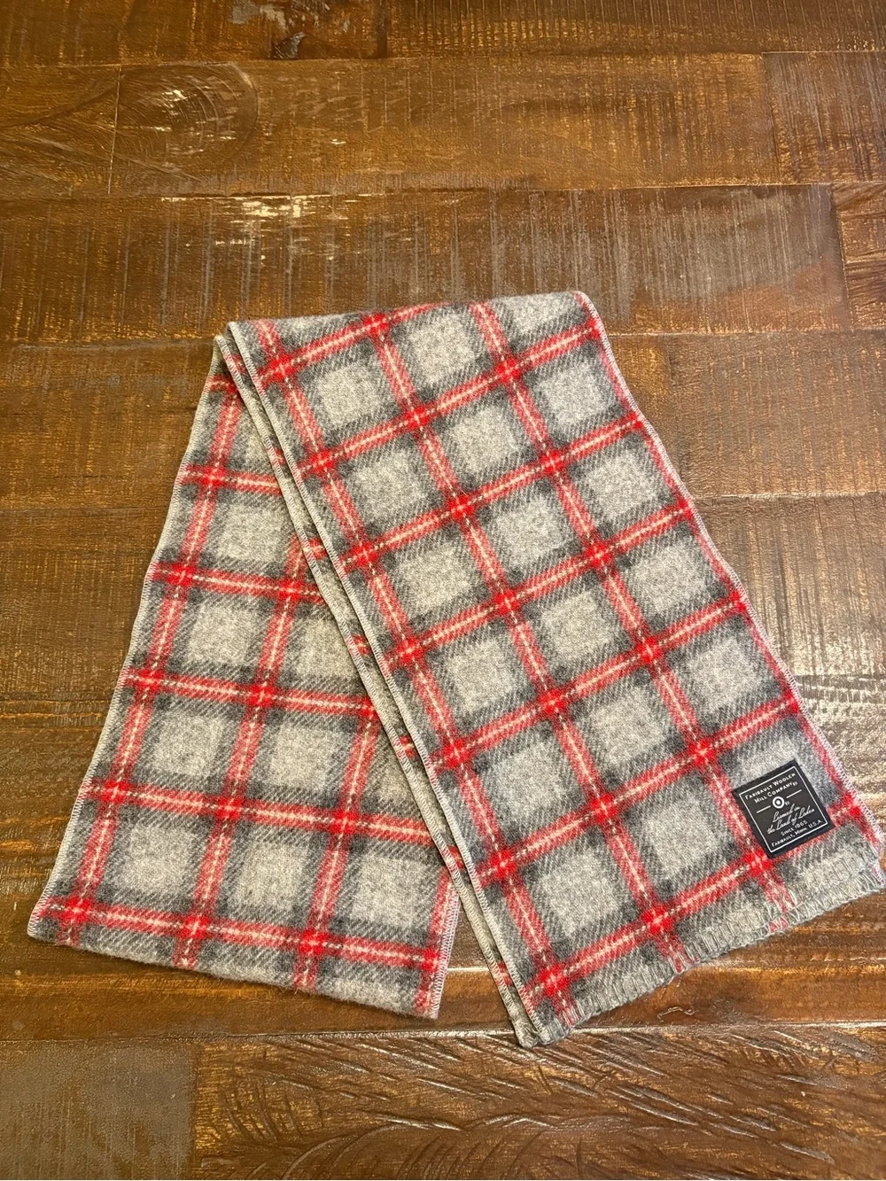 Faribault Woolen Mill Company Wool gray and red plaid scarf